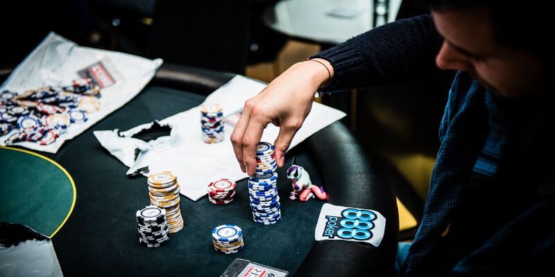 Chi tiết về thứ tự Poker